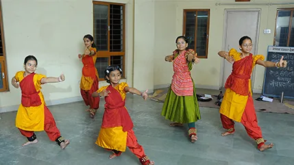 माध्यमिक