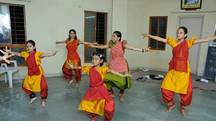 माध्यमिक